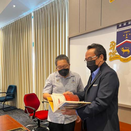 Courtesy visit to Ybhg. Dato Wee Hong Seng, Mayor Of Majlis Bandaraya Kuching Selatan (MBKS)